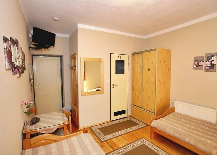 Tara Guest house Jelesnia